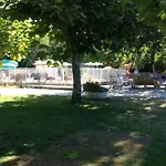 مكان تخييم Tente Avec Terrasse, 4 Pers. - Api-1-52-2029 *