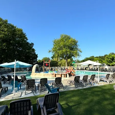 Tente Avec Terrasse, 4 Pers. - Api-1-52-2029 *