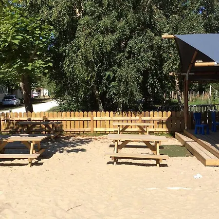 Tente Avec Terrasse, 4 Pers. - Api-1-52-2029 * Grayan-et-l'Hopital